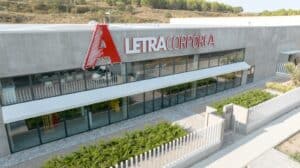 Letras corpóreas para rotulación en las nuevas instalaciones de Letra Corpórea en Barbastro.